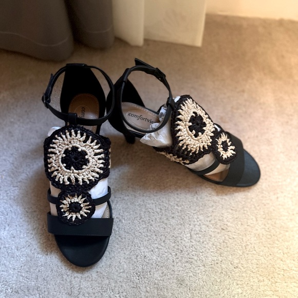 Comfortview New Black/Tan Sandals - Picture 1 of 4